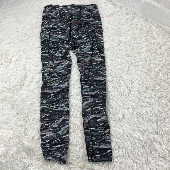Lululemon Fast And Free 7/8 Tight Mini Sweatr Multi Black - Picture 7 of 7